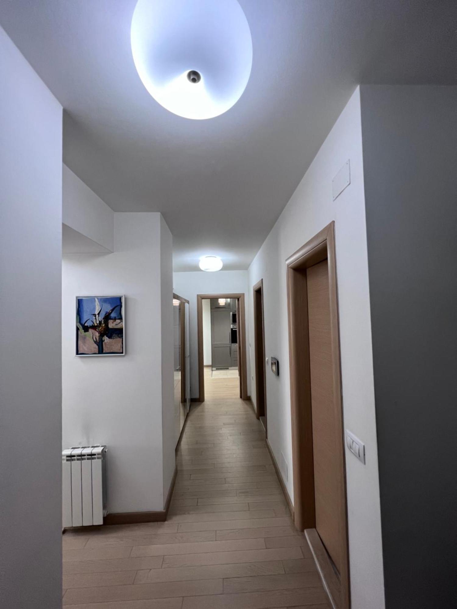 Modern Flatiron Apartment, Skopje Center Exterior photo